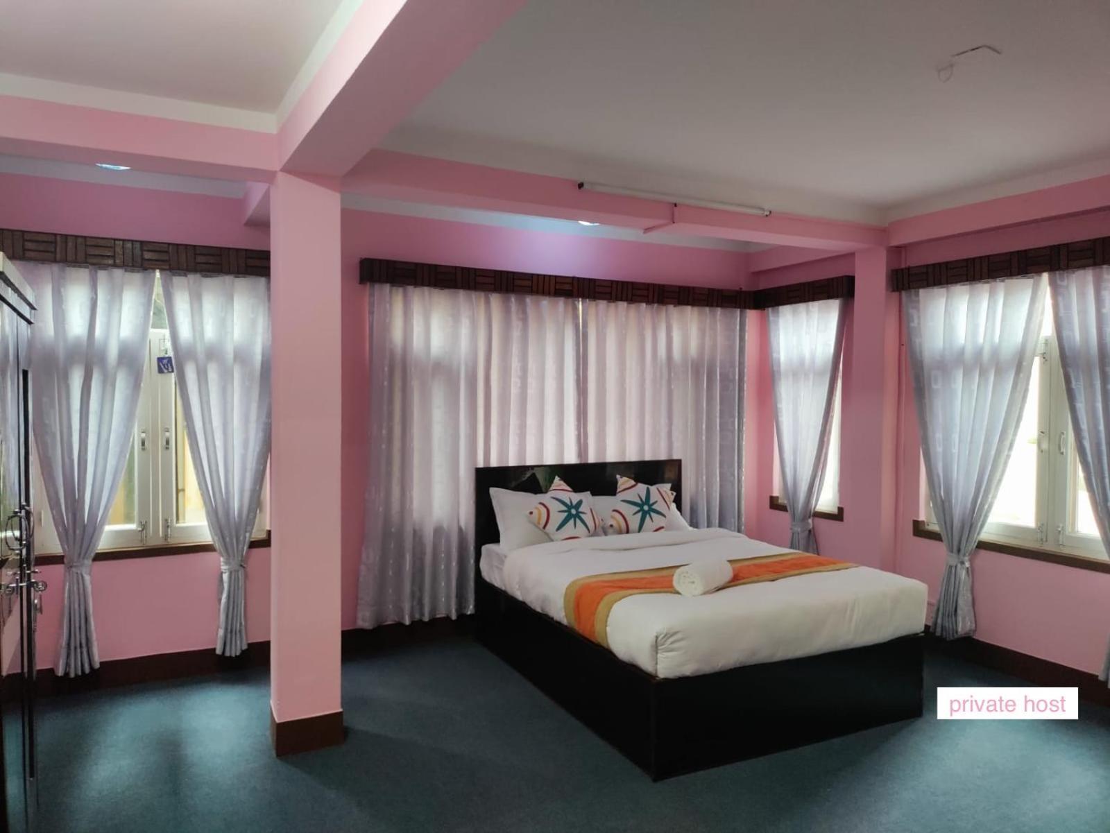 Andrew Home Kathmandu Luaran gambar