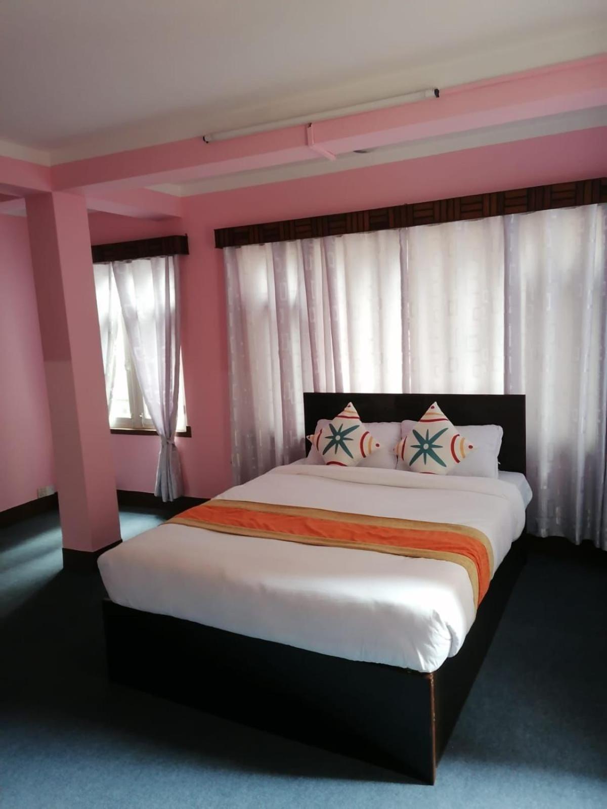 Andrew Home Kathmandu Luaran gambar