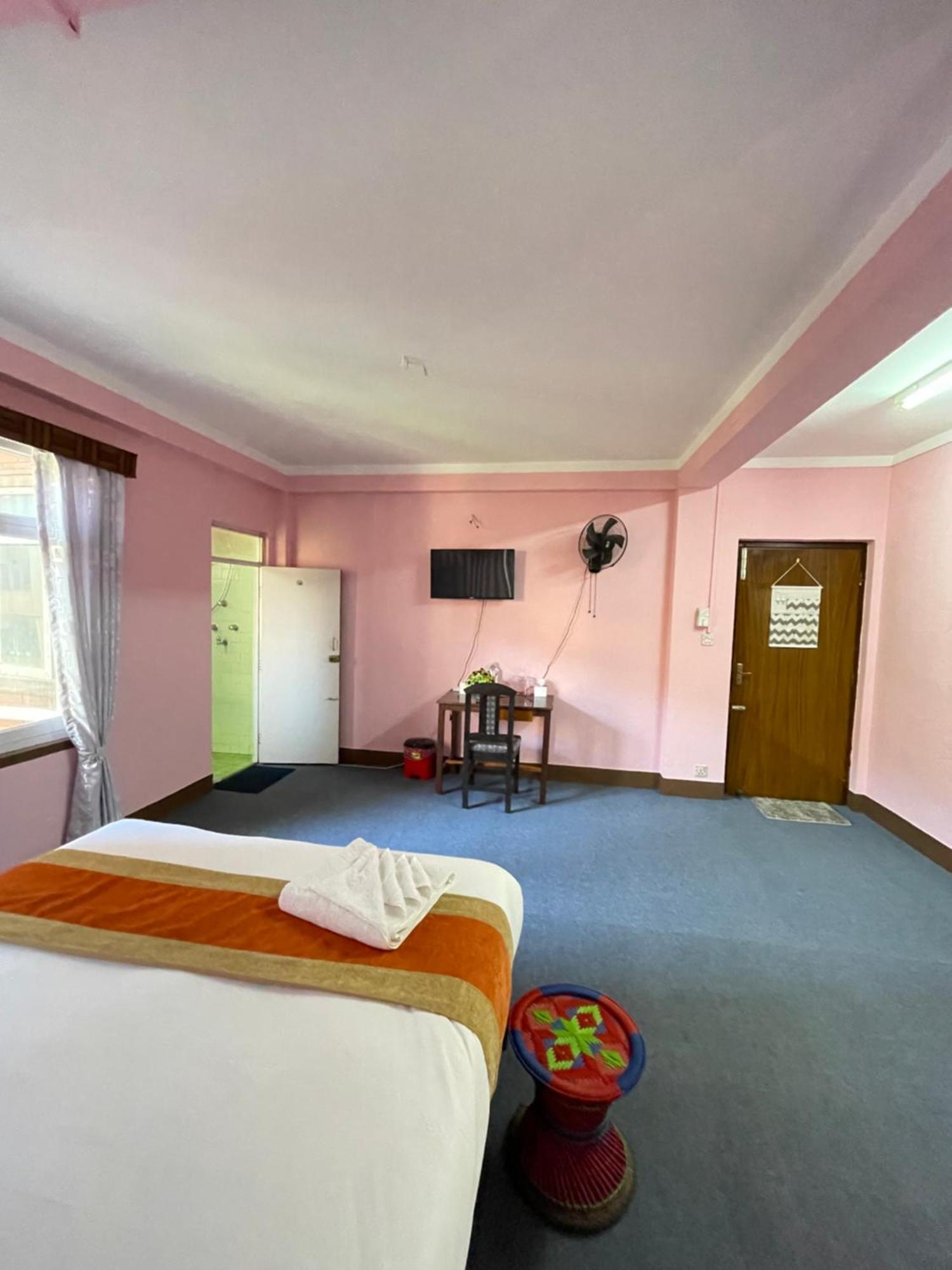 Andrew Home Kathmandu Luaran gambar
