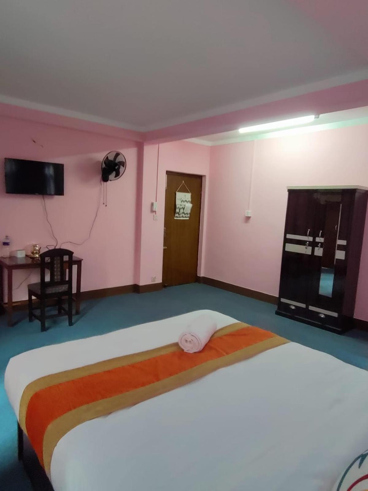 Andrew Home Kathmandu Luaran gambar